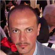 laureato in scienze politiche dell'Università degli studi di bari impartisce leziono dalle elementari alle superiori